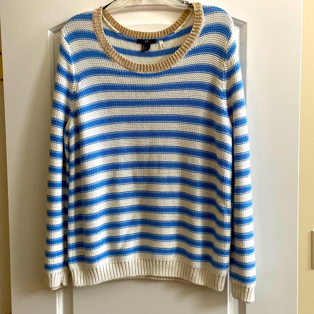 Absolutely cute striped H&M chunky sweater in size L